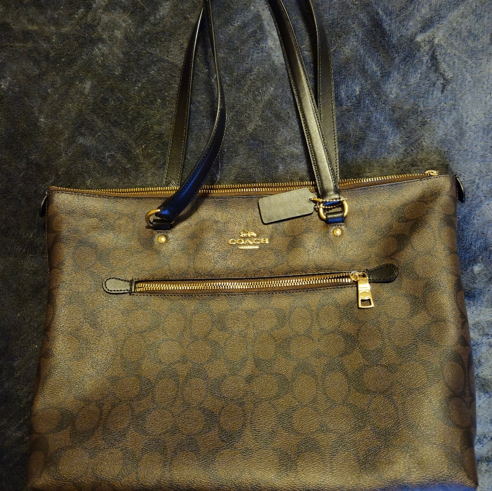 Coach Black and Brown Shoulder Bag